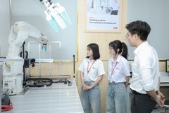 Doanh thu nhiều trường đại học lập đỉnh mới, học phí vẫn chiếm áp đảo